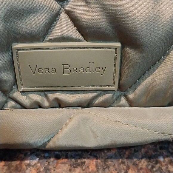 Vera Bradley Quilted Sage Green Sling Bag...NEW - Picture 2 of 5